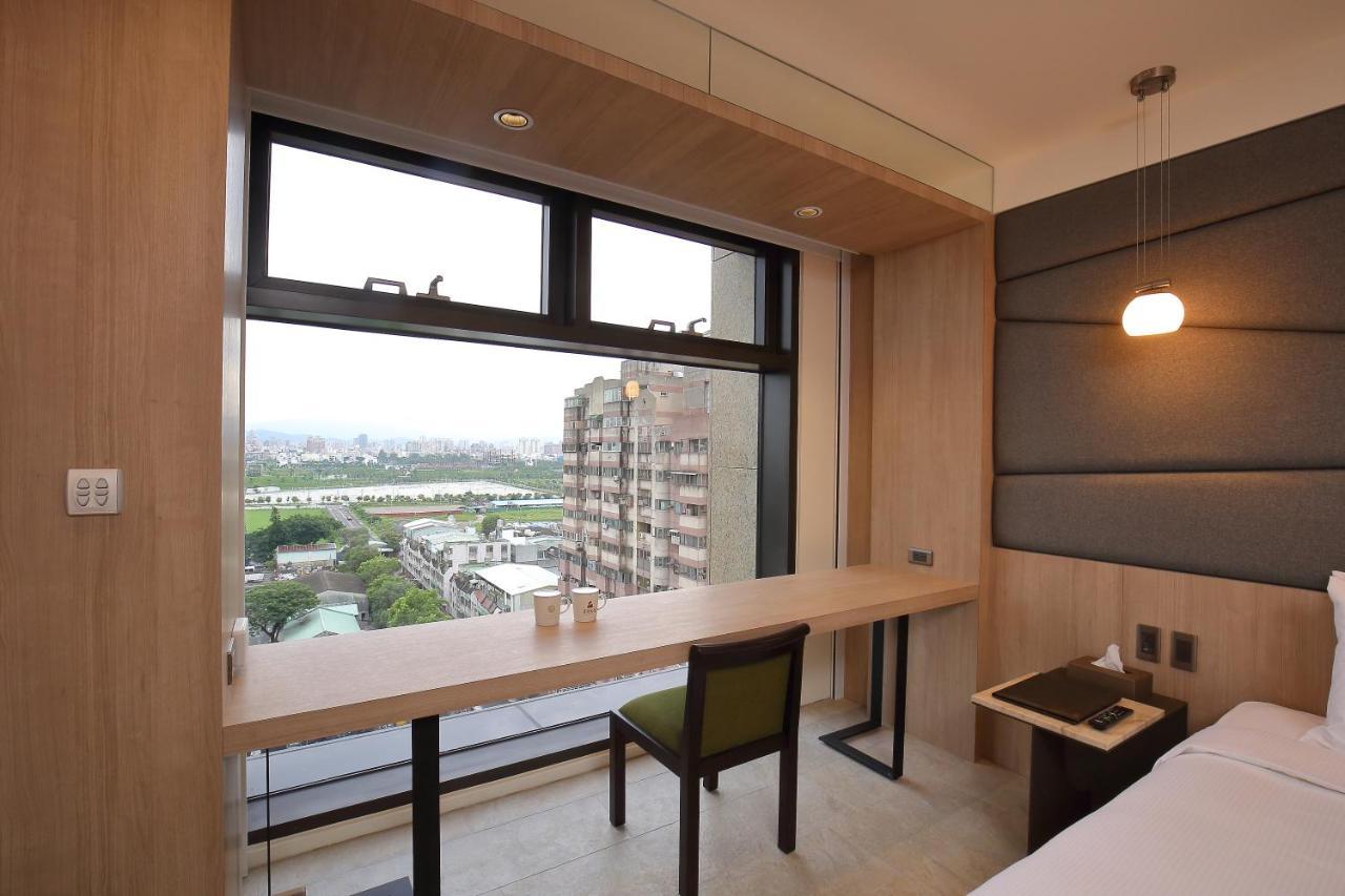 Kloud Hotel Taichung Exterior photo