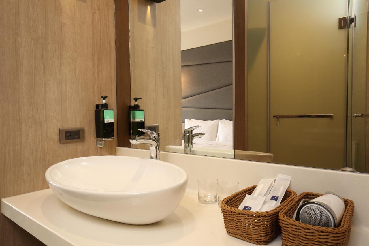 Kloud Hotel Taichung Exterior photo
