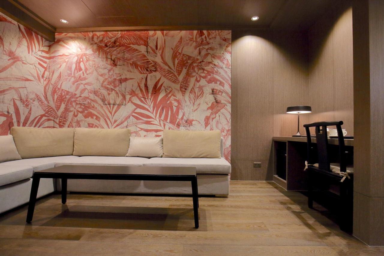 Kloud Hotel Taichung Exterior photo
