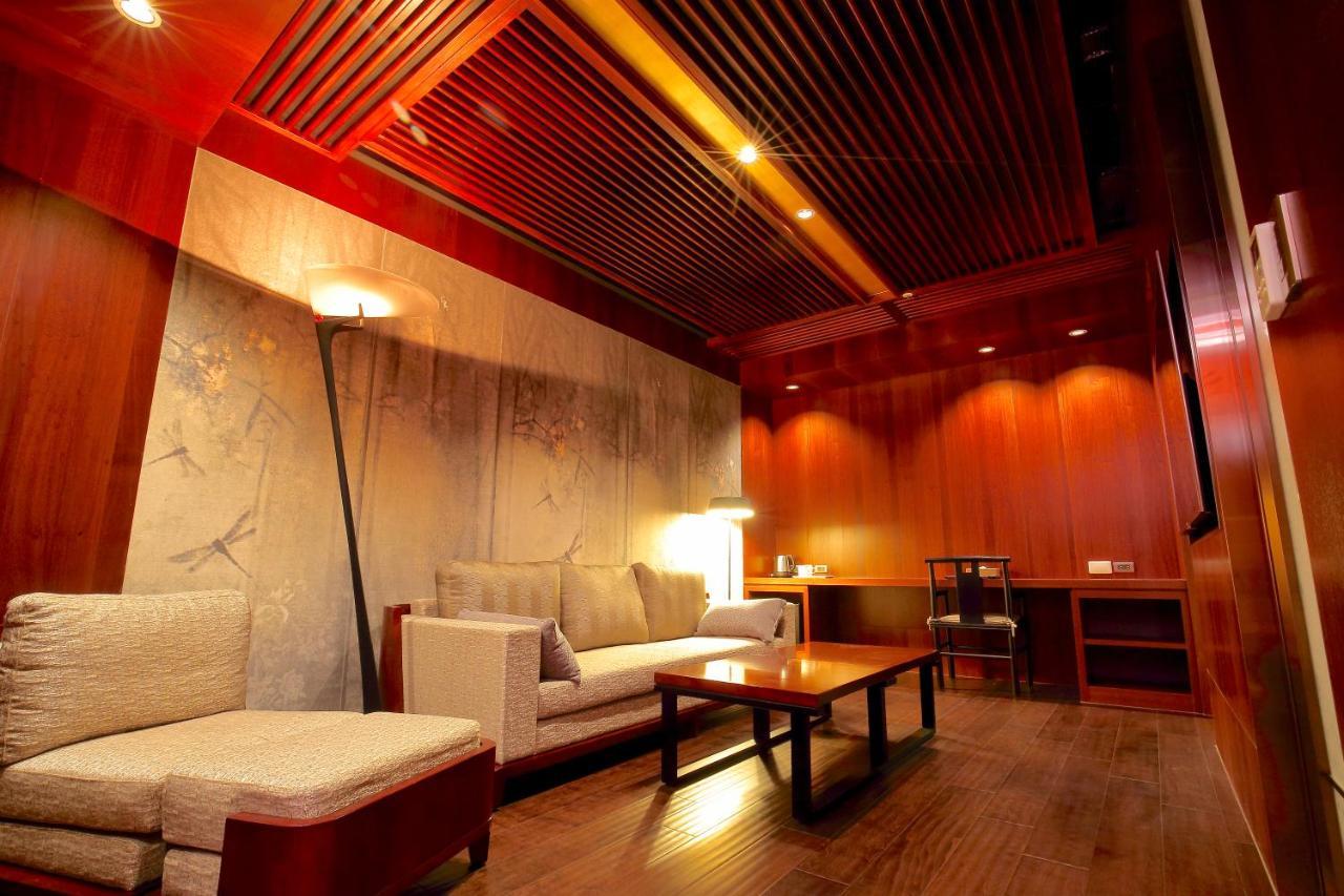 Kloud Hotel Taichung Exterior photo