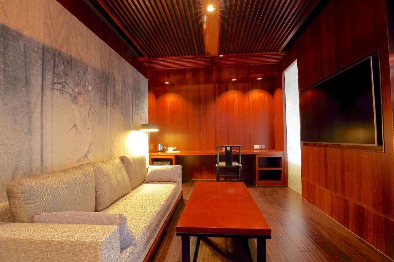 Kloud Hotel Taichung Exterior photo
