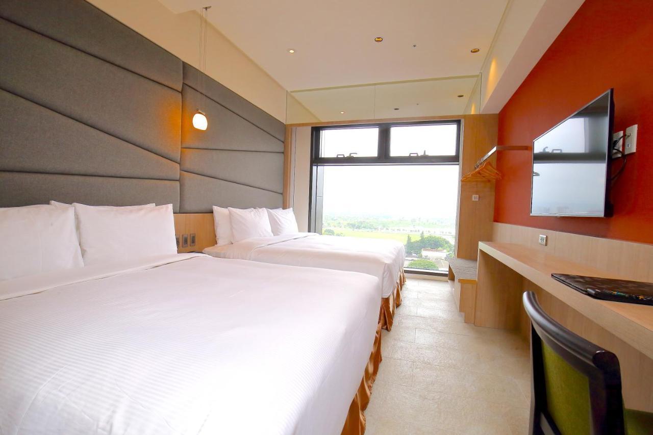 Kloud Hotel Taichung Exterior photo