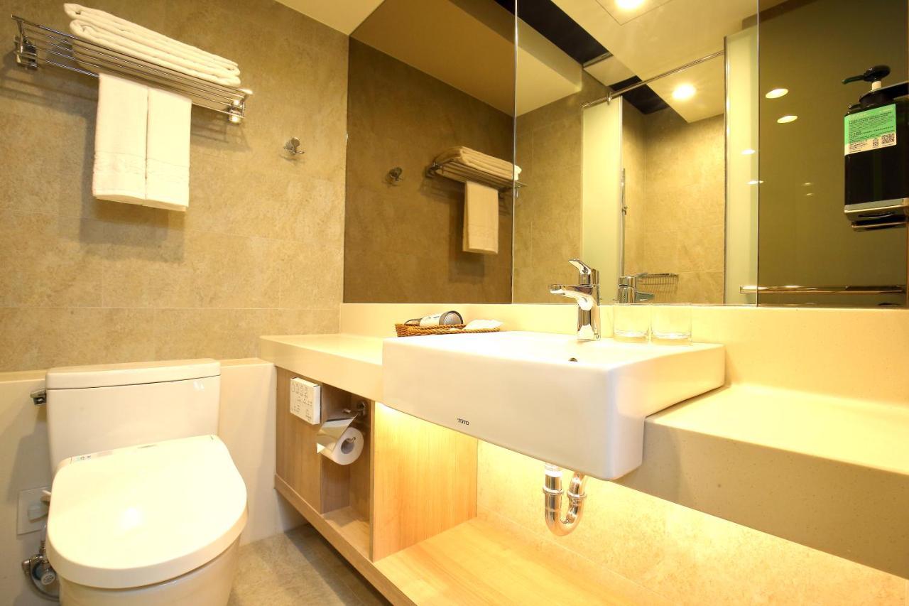 Kloud Hotel Taichung Exterior photo