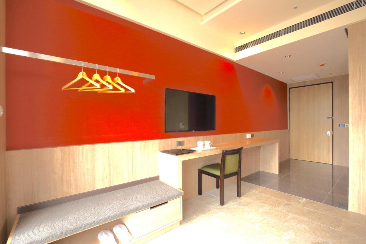 Kloud Hotel Taichung Exterior photo