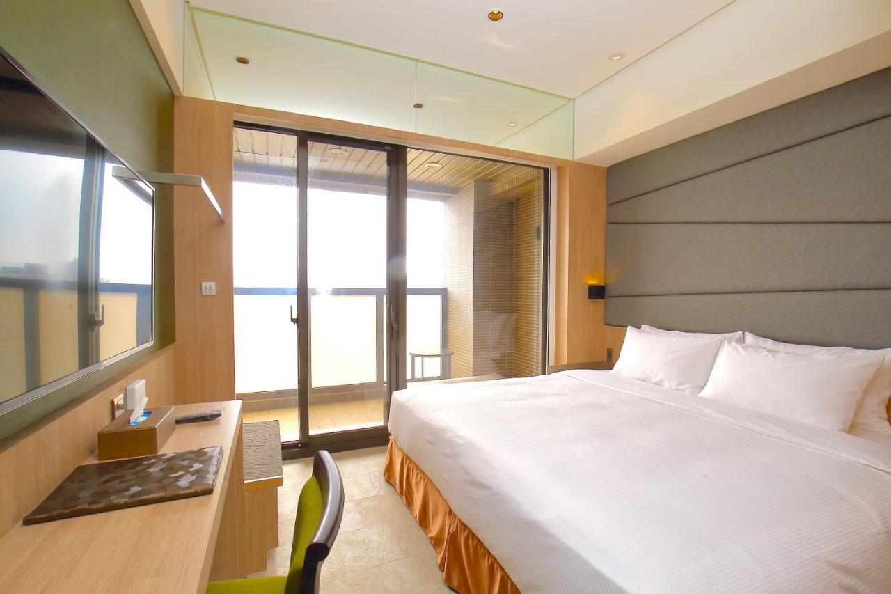 Kloud Hotel Taichung Exterior photo