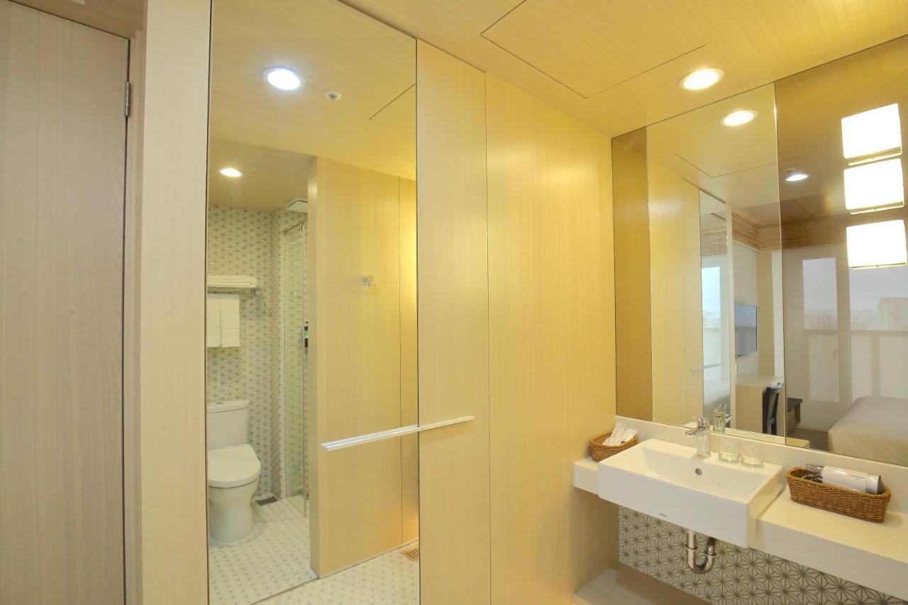 Kloud Hotel Taichung Exterior photo